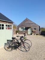 Charming Countryside Chalet - B&B Mégrit