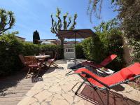 T2 plein sud jardin 4 pers proche Plage Clim pkg - Bed and Breakfast La Londe-les-Maures