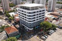 Estúdio espaçoso com sacada e cama king no centro - B&B Presidente Prudente
