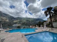 Breathtaking Kotor Bay Views, Pool & Relaxing 2BR - B&B Muo