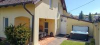 VILA RIVIÉRA so súkromnou vírivkou Liptov Bešeňová - B&B Ružomberok