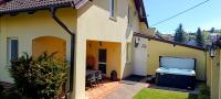 VILA RIVIÉRA so súkromnou vírivkou a dva samostatné apartmány - Liptov Bešeňová - Chambres d'hôtes Ružomberok