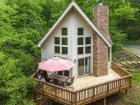 Shenandoah A-Frame Chalet at Bryce Resort - Bed and Breakfast Basye