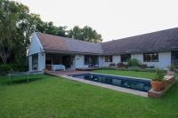 Spacious cottage with a private garden - B&B Somerset West