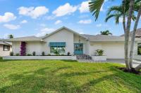 New 3 bed luxury pool home with wide water views 5 minutes to beach - Ferienwohnung Marco Island