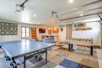 Woodsy Plymouth Hideaway: Hot Tub & Game Room - Ferienwohnung Plymouth