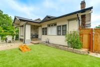 Steps to Main St! Restored Sonora Bungalow w/ Yard - B&B Sonora
