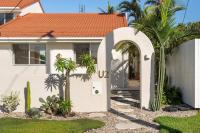 La Casita l Mexican-Inspired Villa with Pool - Chambres d'hôtes Brooyar