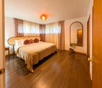 Midcentury Riverfront Retreat - Bed and Breakfast Lansing