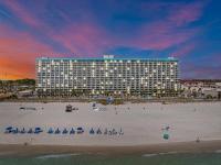 Summit Resort Gulf-View King Suite, Bunk Nook, Pools, Beach Access, Resort Amenities - Bed and Breakfast Panama City Beach