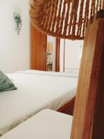 NiK Seaview Suite Balcony Steps from Beach - B&B Flogita