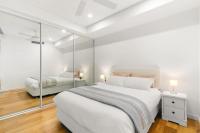 Central stylish 1 bedroom with balcony and air-con - Chambres d'hôtes Sydney