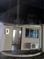 The Huts - Bed and Breakfast Bilene