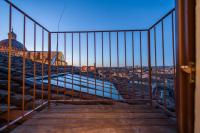 GuestHost - Exclusive Duomo View Apartment - Bed and Breakfast Siena