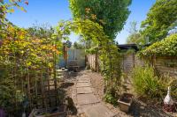 2 Bed Contractor Accommodation - 15min Drive to Heathrow & Windsor - Ferienwohnung Staines-upon-Thames