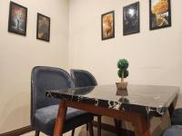 Standard 1BHK with UPS, across Giga Mall, Pool included - Ferienwohnung Islamabad