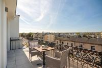 Elegancki Apartament Blisko Tężni Solankowych z Balkonem i Klimatyzacją by Renters Prestige - Chambres d'hôtes Ciechocinek