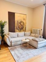 Aura Suites - New Modern Apartment with own Sauna - Ferienwohnung Berlin