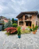 ბორჯომი საოჯახო სასტუმრო "გიომანი" Borjomi Guest House "GioMaNi" დასვენება ბორჯომში "GioMaNi" - Chambres d'hôtes Bordjomi
