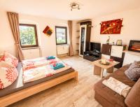 Urlaubsmagie - Ferienwohnung Morgenlicht - Sauna & Saisonaler Pool - B&B Sebnitz