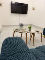 Stylish 2BR Pool, Gym Garden - B&B Mombasa