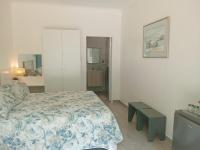 Comfort Queen Room