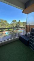 Studio lumineux avec terrasse & piscine - B&B Villeneuve-Loubet