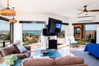 Oceanview 4BR Retreat steps from Malecon in La Paz - B&B La Paz