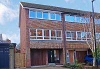 Sunny private garden with Two parking spaces - B&B York