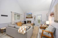 Private Beach + Walk to Spring Lake (Sleeps 6) - Bed and Breakfast Spring Lake