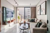 Luxury Dowtown Studio Private Balcony & City Views - Chambres d'hôtes Casablanca