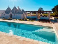 Luxury Trulli di Giulia, exclusive villa with private pool in Valle d'Itria Ostuni - BR, Puglia - Bed and Breakfast Ostuni