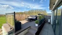 Zen Sunset Loft - Private Terrace - Forrest Views - Ferienwohnung Bukarest