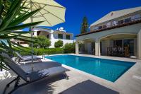 Villa Artemis by Ezoria Villas - Bed and Breakfast Pégeia