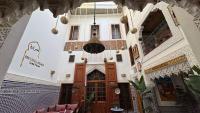 Riad Fes Touria Palace - Bed and Breakfast Fez