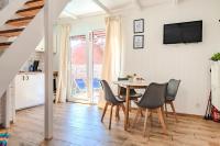 Nowoczesny domek z klimatyzacją i tarasem, blisko plaży Stegna House - Chambres d'hôtes Stegna