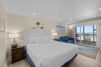 Oceanfront Views King Room with Amenities - B&B Pawleys Island