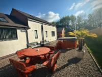 Hayloft at Moss Bank Farm - B&B Wrexham