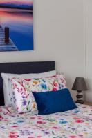 The Retreat Bright 2 Bed Holiday Flat - Bed and Breakfast Sholden