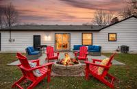 Play Pickleball & Shoot Hoops, Near Grand Park & Downtown Indy - B&B Indianapolis