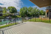 Grand Bend Riverfront Retreat - Walk to Beach - Sleeps 10 - B&B Grand Bend