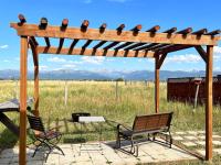 Teton View Studio - Hidden Gem Near Yellowstone - B&B Tetonia