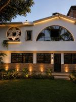 Hospedaje Central Talara - Business & Travel - Bed and Breakfast Talara