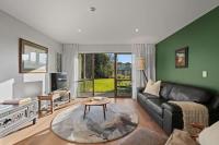 Alpine Escape Apartment - Bed and Breakfast Wanaka