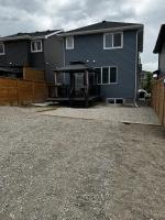 Newly built 3 bedroom Sundown Home With AC - Ferienwohnung Cochrane