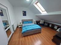 Apartament 5 camere Costinesti centru, la 5 minute de plaja - Chambres d'hôtes Costineşti