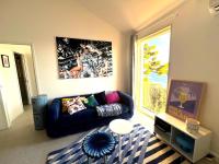 Apartamento de 1 dormitorio con vistas al mar
