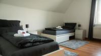 KS Stays Apartments - 3 Schlafzimmer mit 6 Einzelbetten in Bielefeld - Chambres d'hôtes Bielefeld