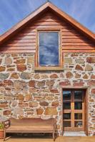 Heritage Blacksmith's Cottage - Lisdillon - Waterfront - Bed and Breakfast Little Swanport