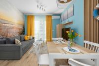 Klimatyzowany Apartament z Balkonem i Parkingiem by Noclegi Renters - B&B Ustronie Morskie